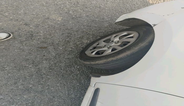 2017 Hyundai Grand i10 MAGNA 1.2 KAPPA VTVT, Petrol, Manual, 68,720 km, tyre