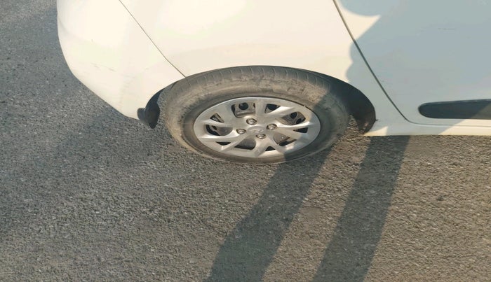 2017 Hyundai Grand i10 MAGNA 1.2 KAPPA VTVT, Petrol, Manual, 68,720 km, tyre