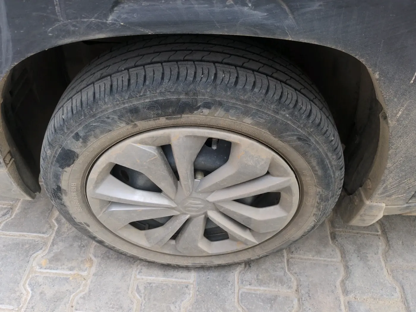 2024 Maruti FRONX SIGMA 1.2 MT, Petrol, Manual, 8,152 km, tyre