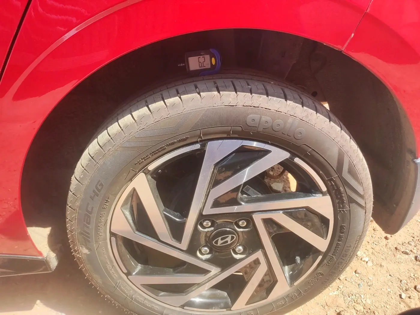 2025 Hyundai NEW I20 ASTA (O) 1.2 IVT DUAL TONE, Petrol, Automatic, 7,359 km, tyre