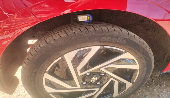 2025 Hyundai NEW I20 ASTA (O) 1.2 IVT DUAL TONE, Petrol, Automatic, 7,359 km, tyre