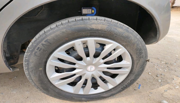 2021 Datsun Redi Go T(O), Petrol, Manual, 69,410 km, tyre