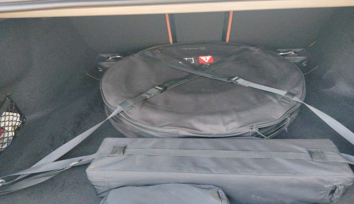 2023 Mercedes Benz C Class C 220D, Diesel, Automatic, 34,000 km, tyre