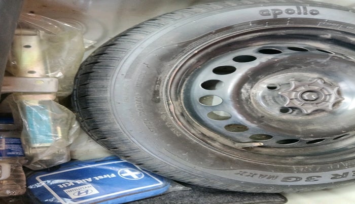 2017 Hyundai Grand i10 MAGNA AT 1.2 KAPPA VTVT, Petrol, Automatic, 44,531 km, tyre