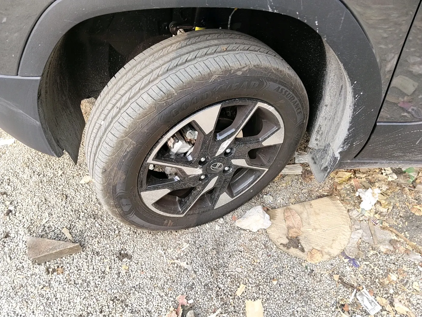 2025 Tata PUNCH Creative Plus, Petrol, Manual, 293 km, tyre