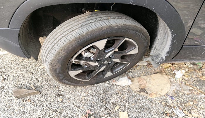 2025 Tata PUNCH Creative Plus, Petrol, Manual, 293 km, tyre