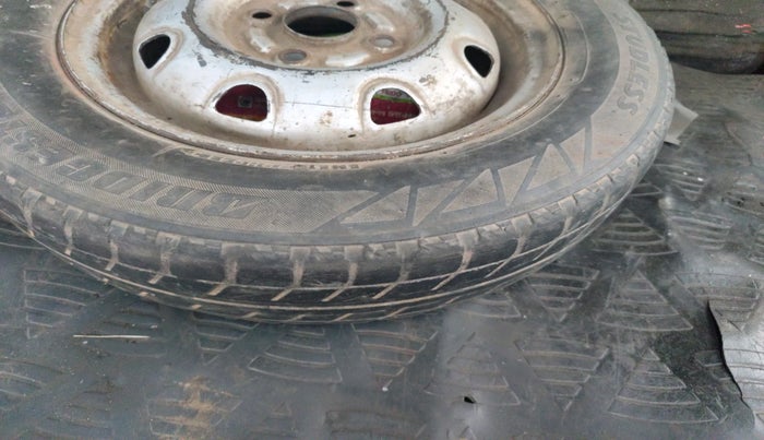 2012 Maruti Eeco 5 STR WITH A/C+HTR, Petrol, Manual, 1,71,181 km, tyre