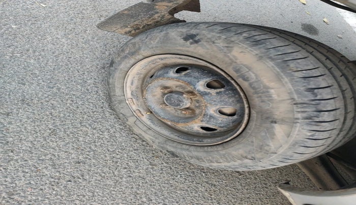 2012 Maruti Eeco 5 STR WITH A/C+HTR, Petrol, Manual, 1,71,181 km, tyre