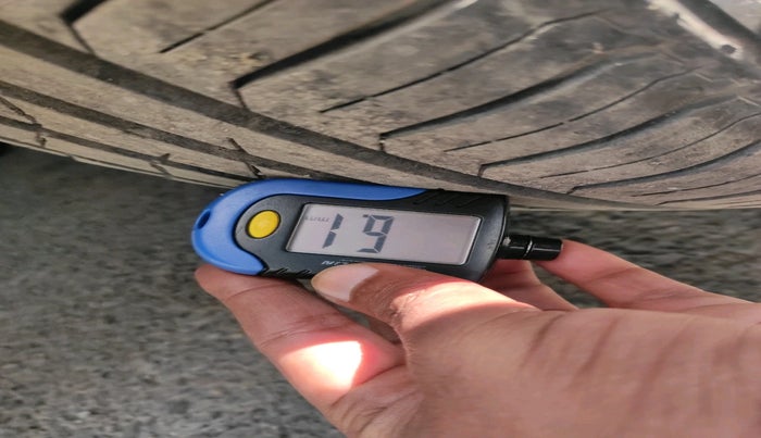 2014 Honda Mobilio 1.5L I-DTEC RS(O), Diesel, Manual, 1,92,524 km, tyre