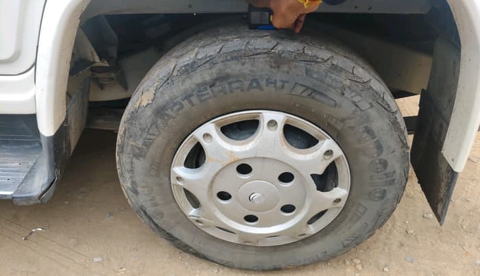 2022 Mahindra Bolero B6 (O), Diesel, Manual, 90,800 km, tyre