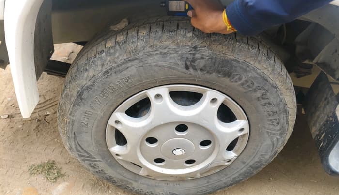 2022 Mahindra Bolero B6 (O), Diesel, Manual, 90,800 km, tyre