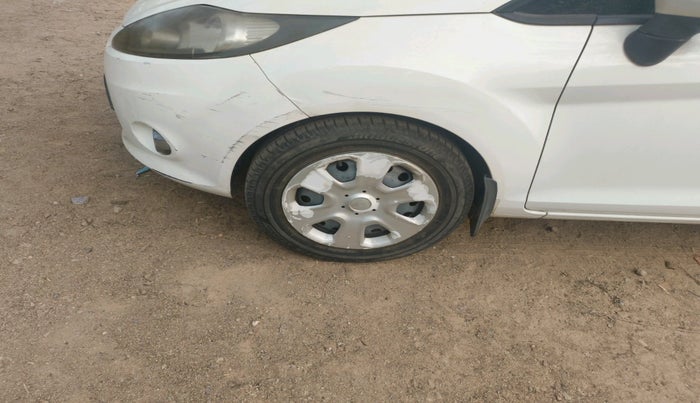 2012 Ford Fiesta STYLE PETROL AT, Petrol, Automatic, 70,382 km, tyre