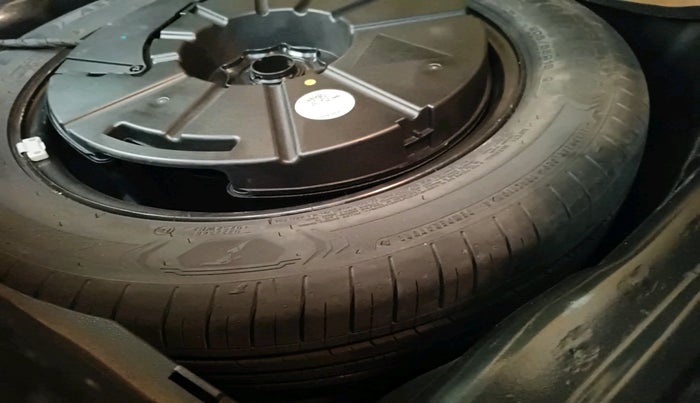 2022 Skoda KUSHAQ STYLE 1.0L TSI MT, Petrol, Manual, 59,996 km, tyre