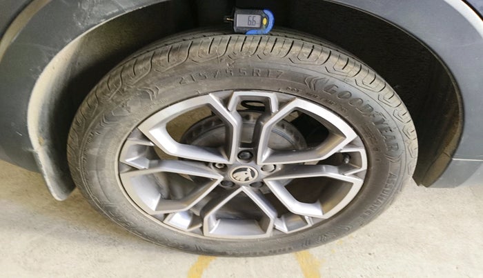 2022 Skoda KUSHAQ STYLE 1.0L TSI MT, Petrol, Manual, 59,996 km, tyre