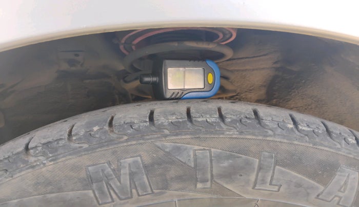 2011 Hyundai i10 SPORTZ 1.2, Petrol, Manual, 1,09,277 km, tyre