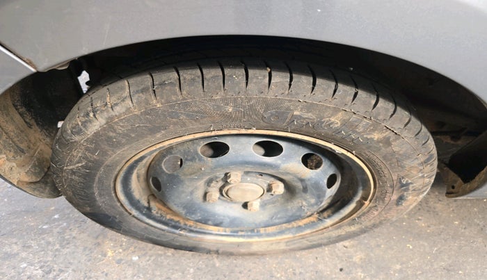 2018 Tata Tiago XT PETROL, Petrol, Manual, 46,332 km, tyre