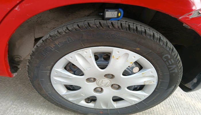 2017 Honda Brio S MT, Petrol, Manual, 95,476 km, tyre