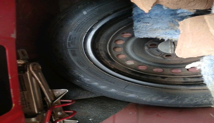 2017 Honda Brio S MT, Petrol, Manual, 95,476 km, tyre