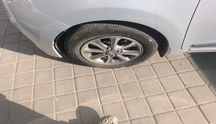 2013 Hyundai Grand i10 ASTA (O) 1.2 KAPPA VTVT, Petrol, Manual, 1,82,939 km, tyre