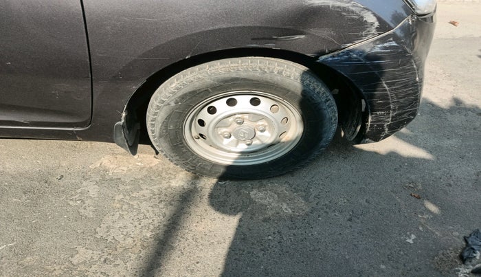 2015 Hyundai Eon ERA +, Petrol, Manual, 36,644 km, tyre