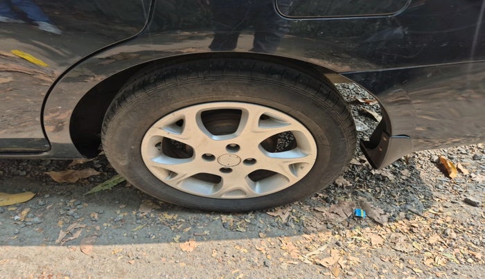 2013 Renault Scala RXL DIESEL, Diesel, Manual, 56,144 km, tyre