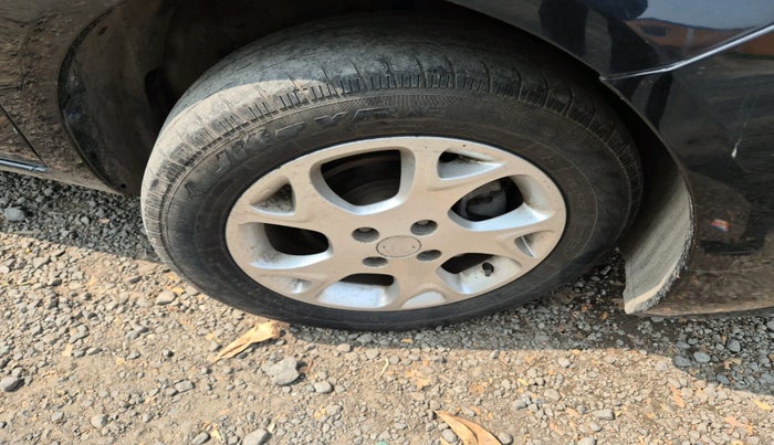 2013 Renault Scala RXL DIESEL, Diesel, Manual, 56,144 km, tyre