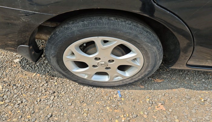 2013 Renault Scala RXL DIESEL, Diesel, Manual, 56,144 km, tyre