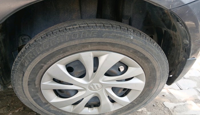 2016 Maruti Swift VDI, Diesel, Manual, 97,238 km, tyre