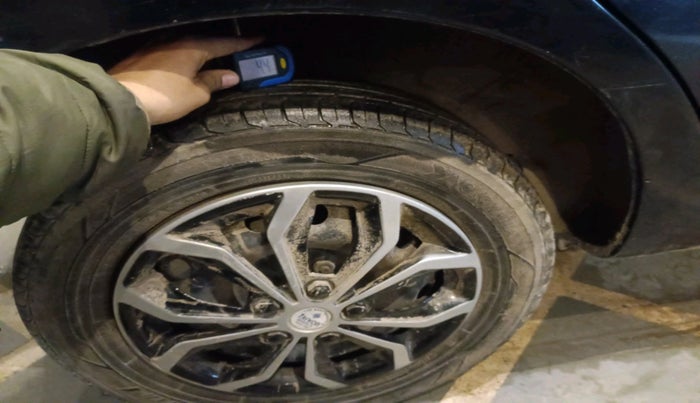 2011 Toyota Etios G, Petrol, Manual, 82,577 km, tyre