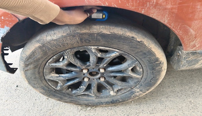 2017 Ford Ecosport TREND+ 1.0L ECOBOOST, Petrol, Manual, 1,17,672 km, tyre