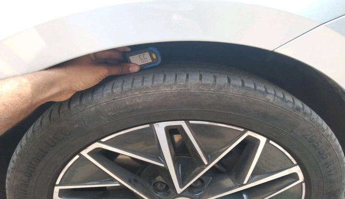 2021 Skoda Octavia L&K 2.0 AT, Petrol, Automatic, 81,792 km, tyre