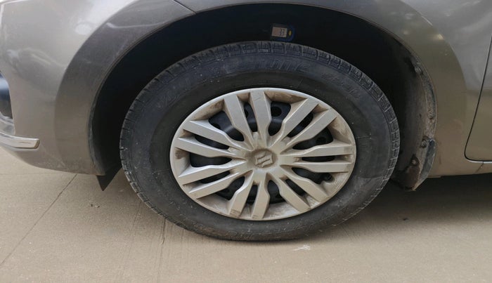2018 Maruti Dzire VXI, Petrol, Manual, 1,06,107 km, tyre