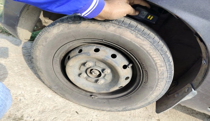 2014 Maruti Alto 800 LXI, Petrol, Manual, 82,947 km, tyre