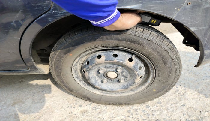 2014 Maruti Alto 800 LXI, Petrol, Manual, 82,947 km, tyre