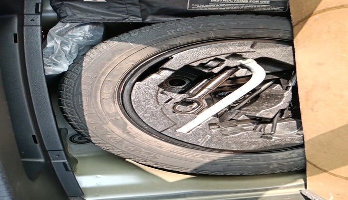 2019 Skoda Octavia L&K 1.8 TSI AT, Petrol, Automatic, 27,584 km, tyre