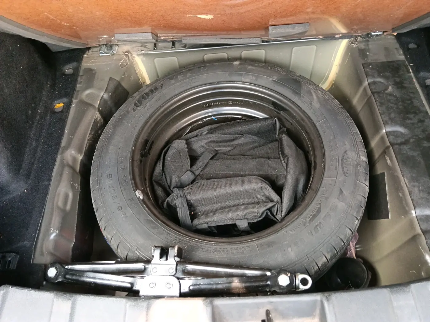 2023 Tata NEXON XZA PLUS PETROL DARK EDITION, Petrol, Automatic, 41,759 km, tyre