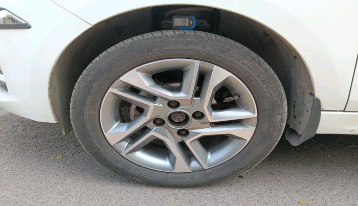 2024 Tata TIGOR XZA PLUS PETROL, Petrol, Automatic, 11,352 km, tyre