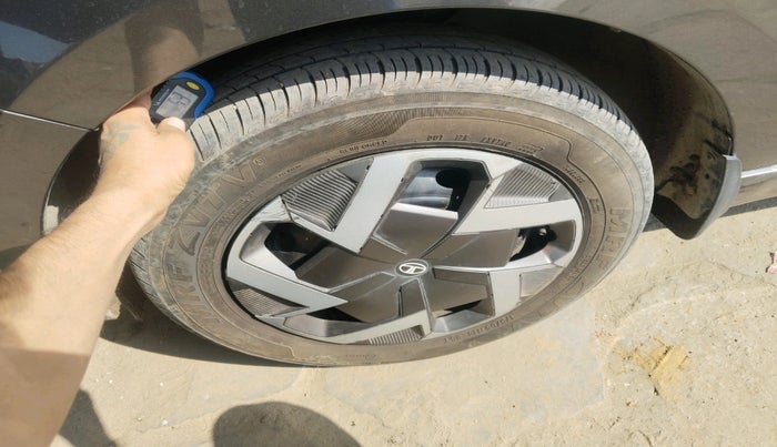 2025 Tata TIAGO EV XT LONG RANGE, Electric, Automatic, 9,841 km, tyre