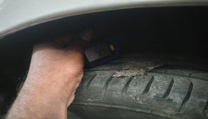 2013 Maruti Ertiga VXI, Petrol, Manual, 93,543 km, tyre