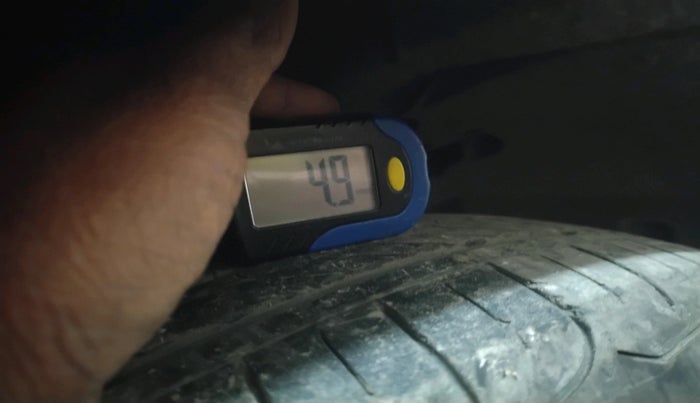 2013 Maruti Ertiga VXI, Petrol, Manual, 93,543 km, tyre