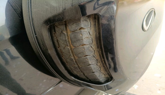 2017 Mahindra TUV300 T8 AMT, Diesel, Automatic, 31,220 km, tyre