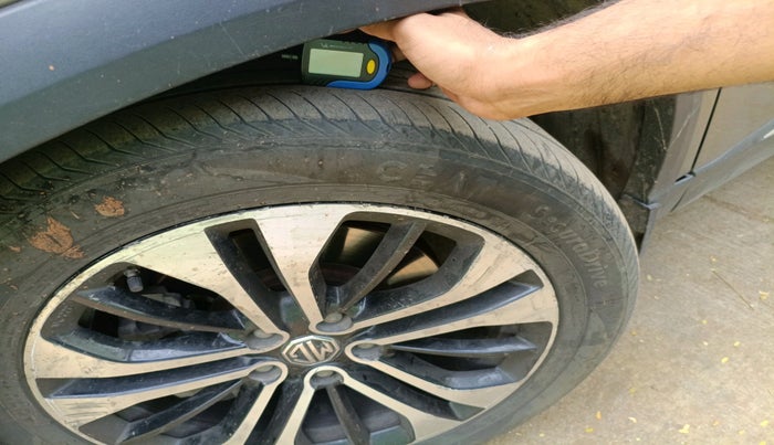 2021 MG HECTOR PLUS SHARP 2.0 DIESEL TURBO MT 6-STR, Diesel, Manual, 1,44,533 km, tyre