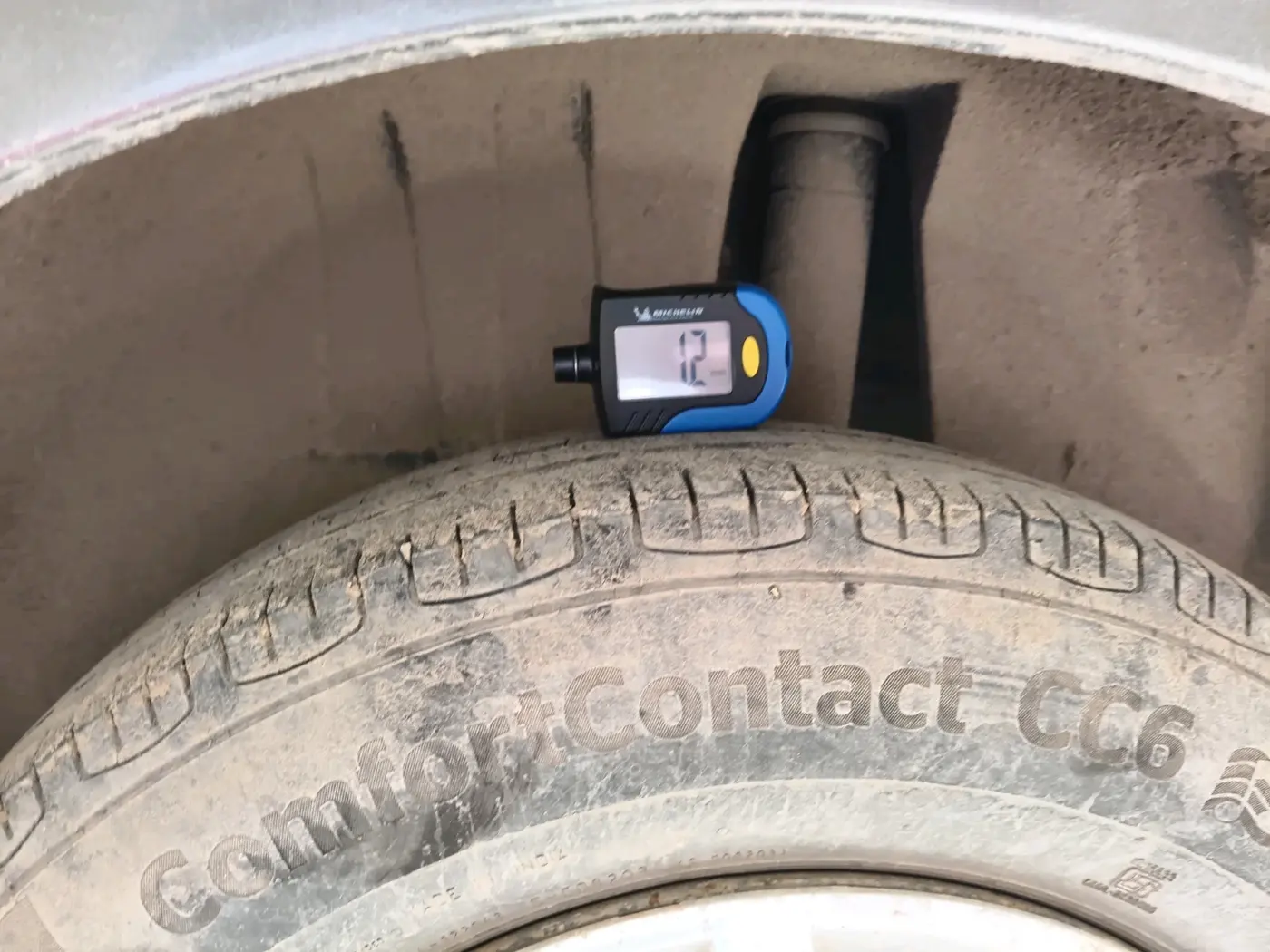 2017 Maruti Dzire VDI, Diesel, Manual, 1,28,476 km, tyre