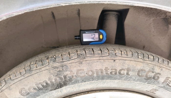 2017 Maruti Dzire VDI, Diesel, Manual, 1,28,476 km, tyre