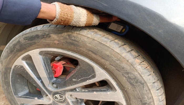 2020 Tata ALTROZ XZ DIESEL, Diesel, Manual, 1,69,000 km, tyre