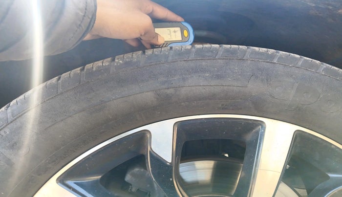 2018 Mahindra XUV500 W11 AT, Diesel, Automatic, 68,570 km, tyre