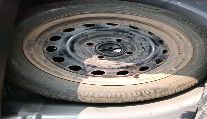 2016 Ford New Figo AMBIENTE 1.2 PETROL, Petrol, Manual, 48,256 km, tyre