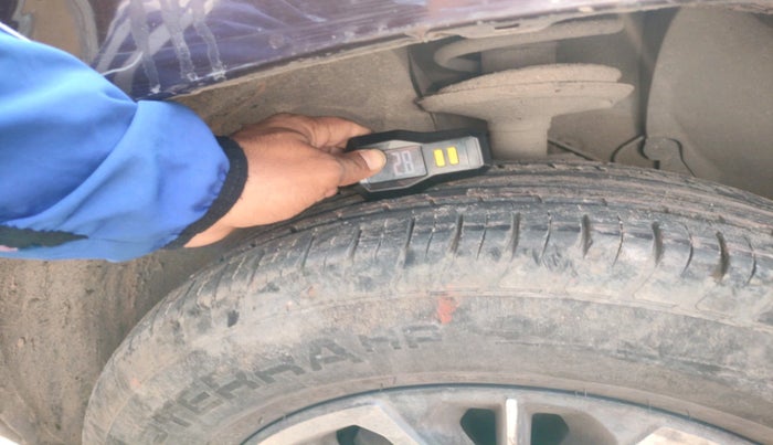 2019 Renault Duster 110 PS RXZ 4X2 AMT DIESEL, Diesel, Automatic, 1,05,172 km, tyre