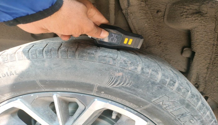 2019 Renault Duster 110 PS RXZ 4X2 AMT DIESEL, Diesel, Automatic, 1,05,172 km, tyre