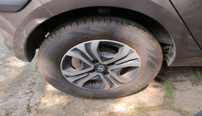 2019 Tata Tiago XZ PETROL, Petrol, Manual, 29,678 km, tyre